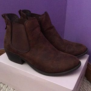 Ankle boots